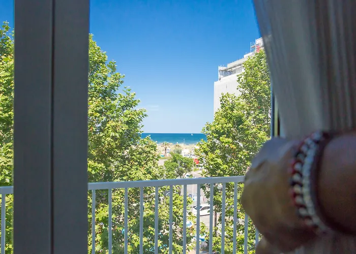 アミチツィア ホテル 3*