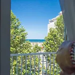 Amicizia Hotel 3*