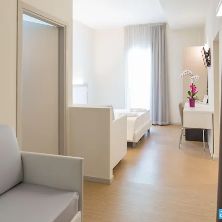 Amicizia 3* ريميني