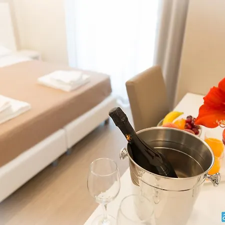 ホテル アミチツィア リミニ