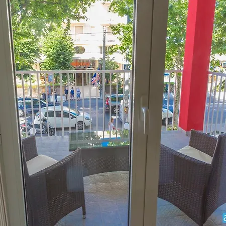 Amicizia 3* ريميني