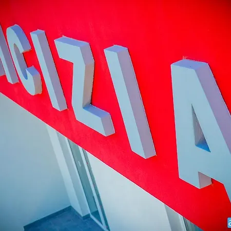 Ξενοδοχείο Amicizia 3*