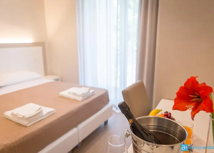 Amicizia ريميني